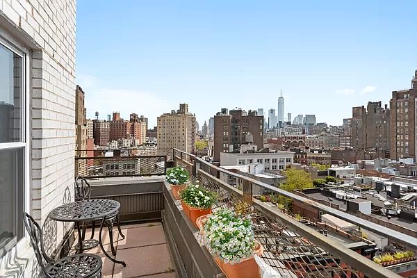 1st image of 33 Greenwich Ave APT 12B