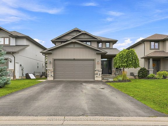 2nd image of 18 Granite Dr