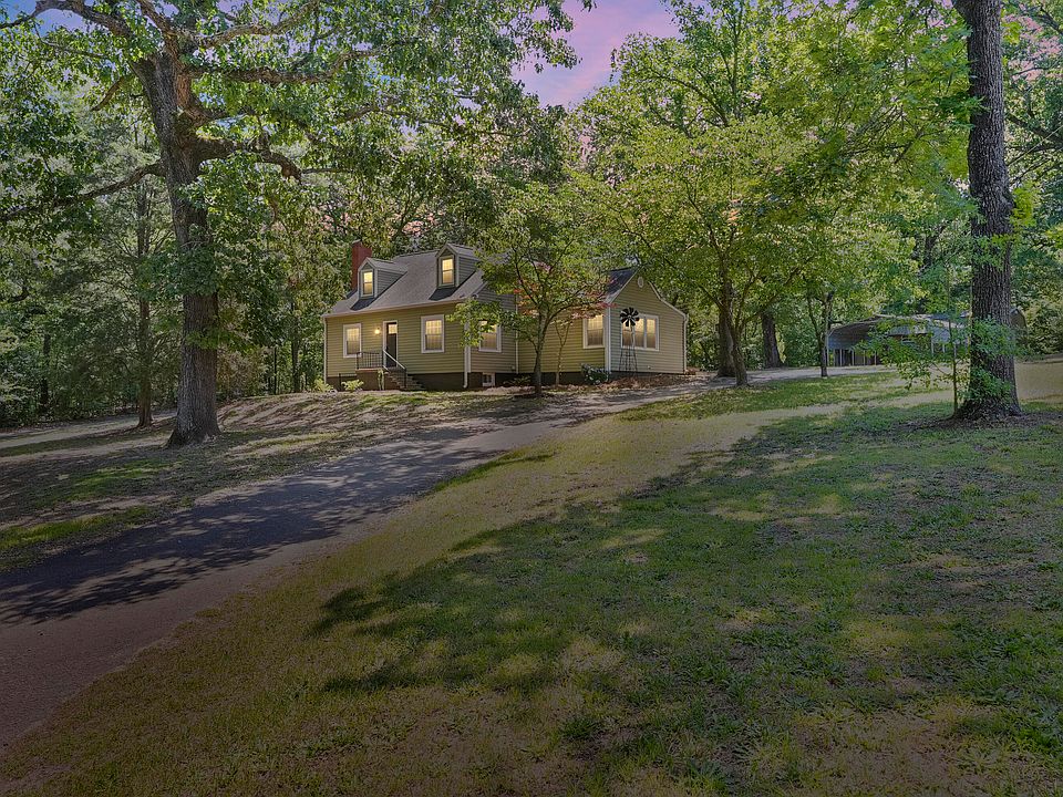 1st image of 409 Forest Ave