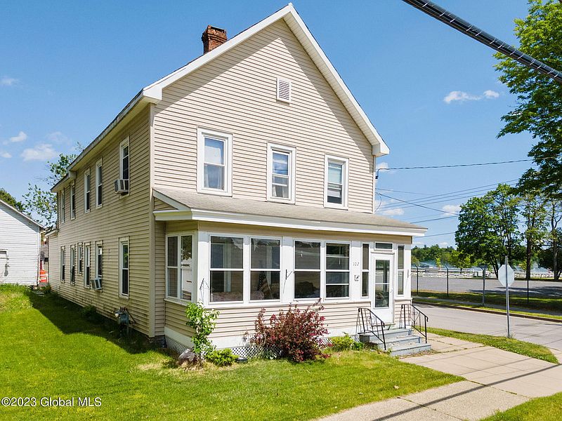 3rd image of 102 Nelson Avenue