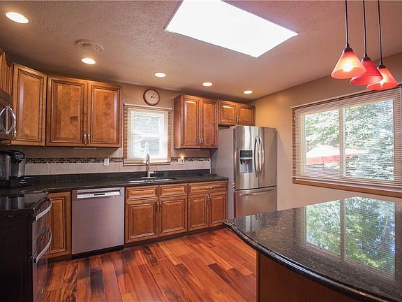 5th image of 20442 Sandalwood Ln