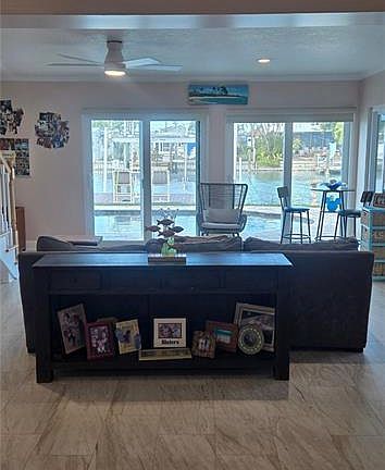 3rd image of 538 Crystal Dr