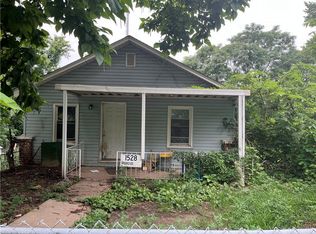 1528 S Brookside Ave, Independence, MO 64052