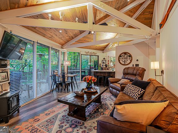 4th image of 150 Treetopper Cir