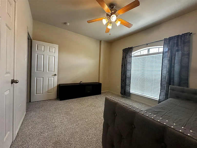 213 Fox Hollow Blvd — Photo 28