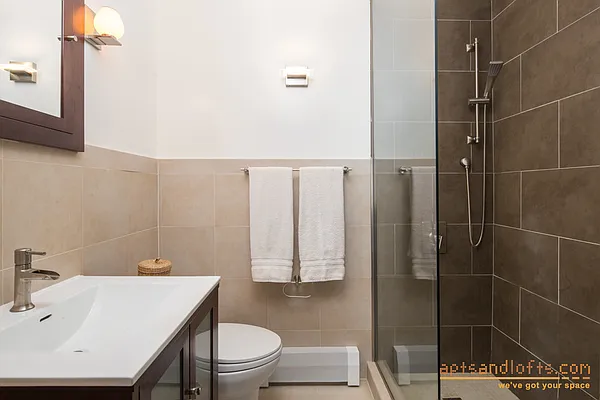 Sold by aptsandlofts.com | media 16