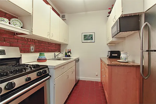 Sold by Corcoran | media 17