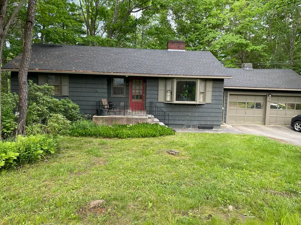 4 Maplewood Drive, Kennebunkport, ME 04046