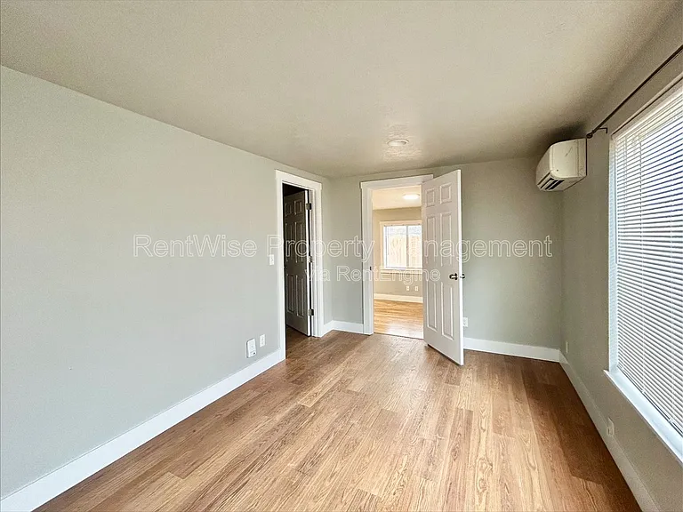 3424 Clay St #3 — Photo 8