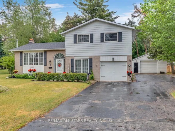 5 Sunrise St, East Gwillimbury, ON L9N 1H4