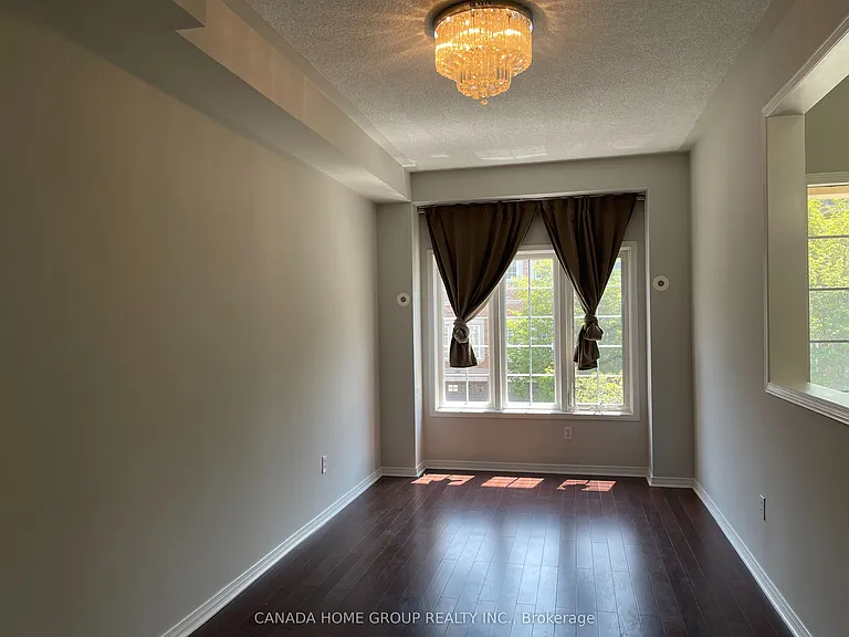 435 Hensall Cir #43 — Photo 3