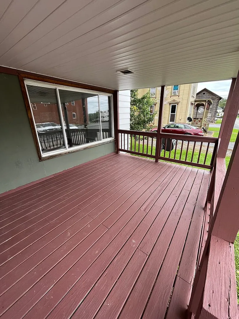 112 Beach St — Photo 2