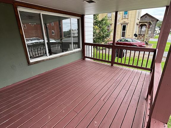 2nd image of 112 Beach St