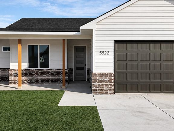 3rd image of 5522 N Saint Paul Ct