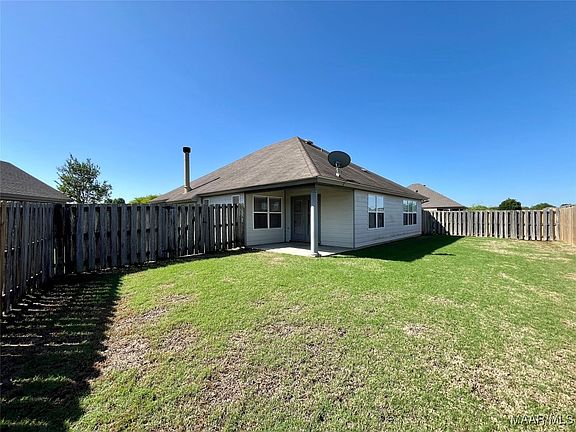 3rd image of 8869 Ashland Park Pl