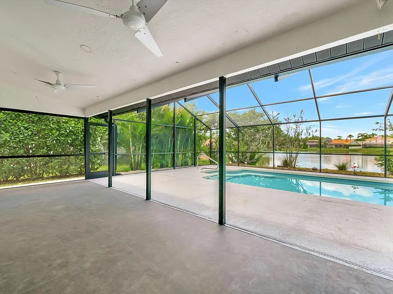 6044 Marella Dr — Photo 34