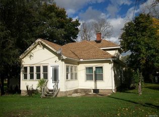 4449 Ridge Rd, Lockport, NY 14094