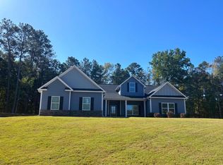 130 Hawthorn Ln, Covington, GA 30014