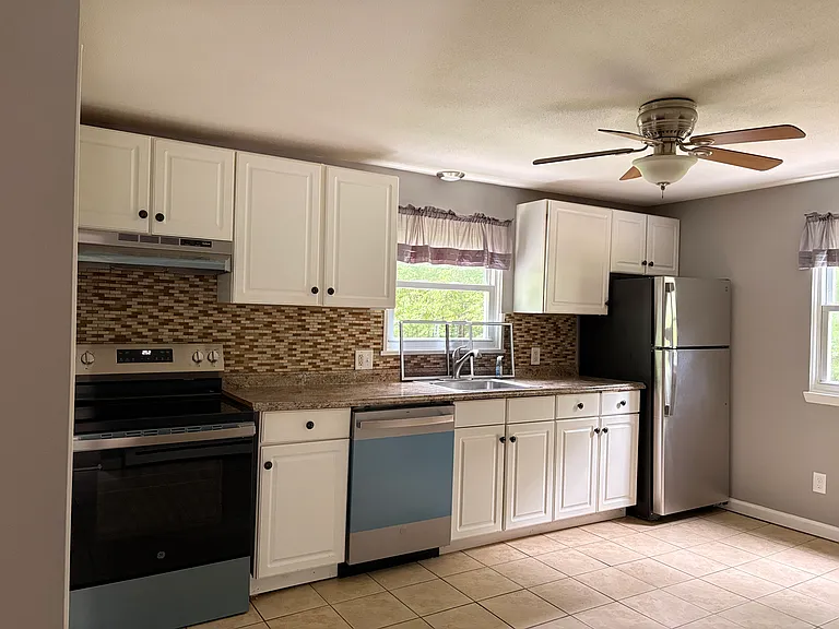 49 Riverton Rd #49 — Photo 8