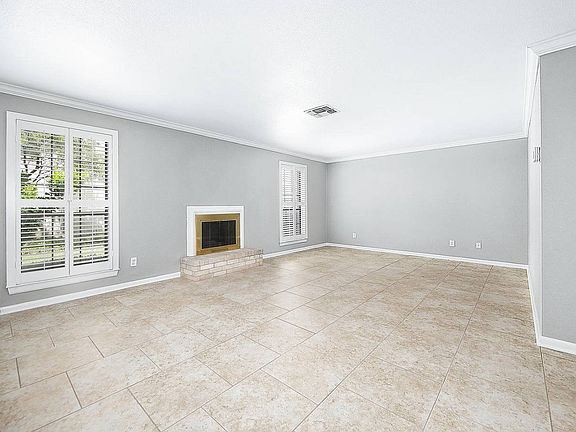 3rd image of 2611 Eisenhauer Rd APT 1401