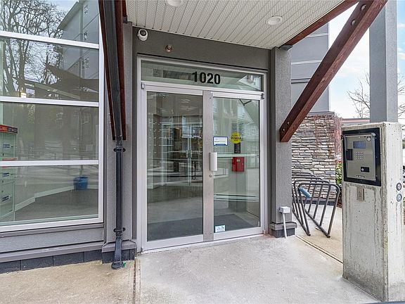 3rd image of 1020 Inverness Rd #203