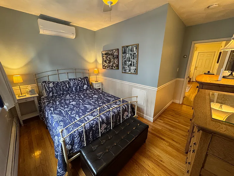 50 Jeffries St #2 — Photo 16