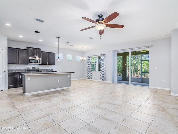 2nd image of 733 Remington Green Dr SE