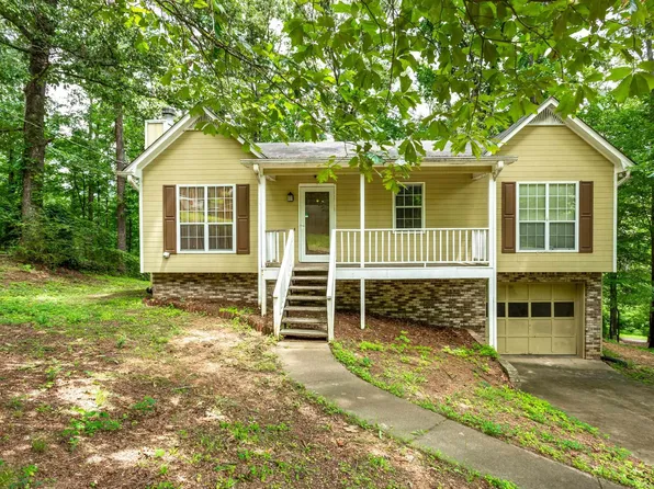 6822 Charles Dr, Trussville, AL 35173