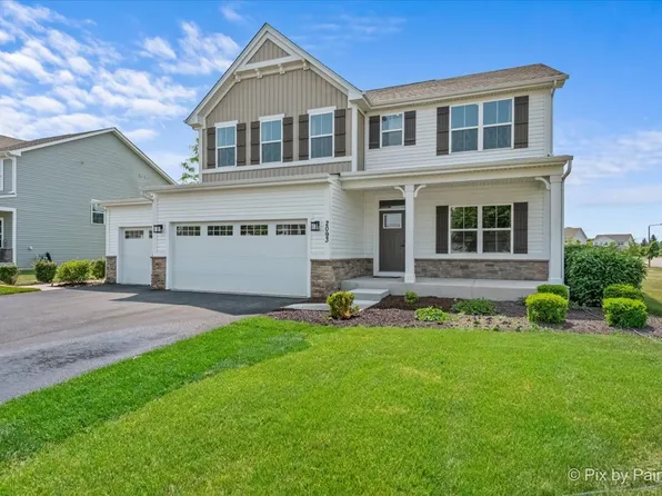 2093 Squire Cir, Yorkville, IL 60560