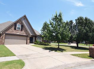 3100 W Oakland Cres N, Broken Arrow, OK 74012