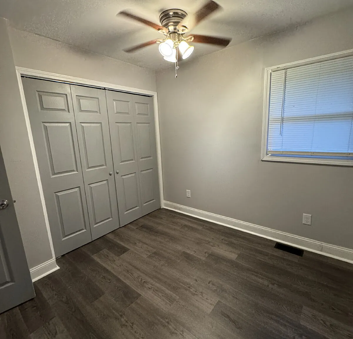 3 bed, 2.0 bath, 1000 sqft, $1,600 — Photo 4