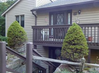 130 W Pond Creek Rd APT A, Beech Mountain, NC 28604