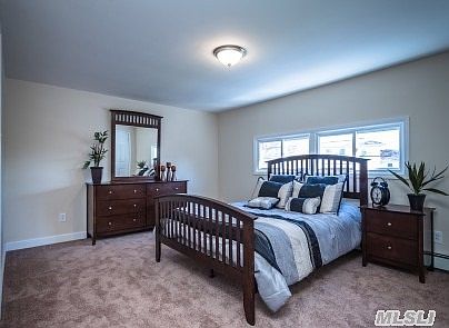 5th image of 293 Elm Dr S