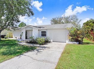 10790 92nd St, Seminole, FL 33777