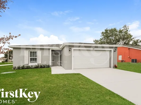 797 SW Hillsboro Cir, Port Saint Lucie, FL 34953
