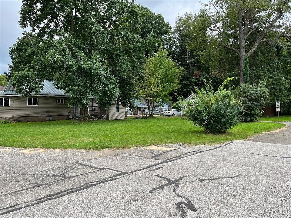 2nd image of 104 Kelso Dr