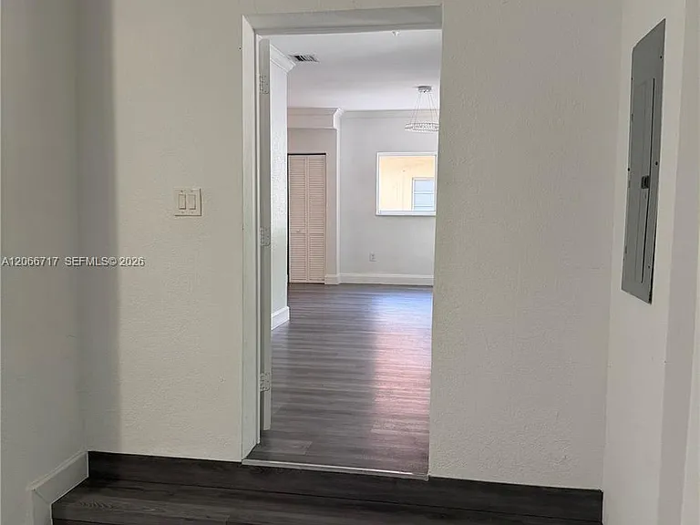 328 SW 15th Ave — Photo 2