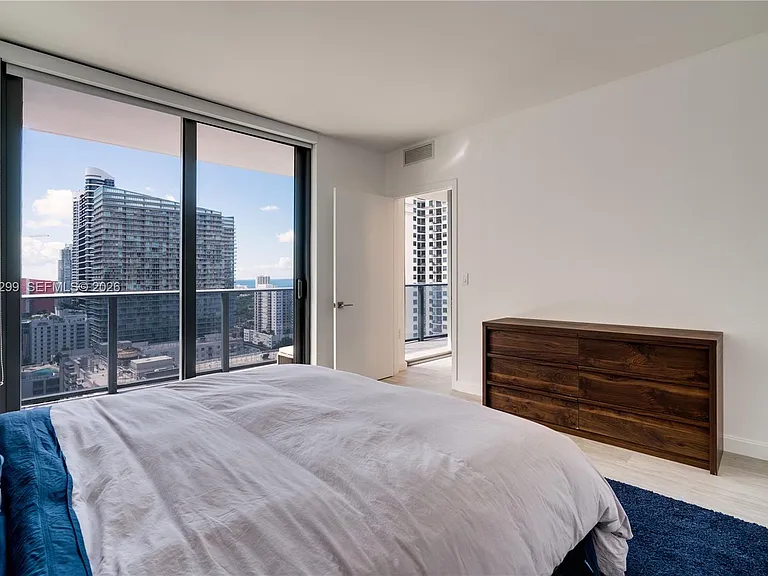 45 SW 9th St #2306 — Photo 11
