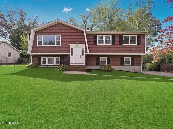 837 Raleigh Drive, Toms River, NJ 08753