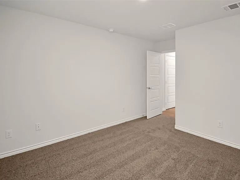 7221 Mayplace Dr — Photo 8