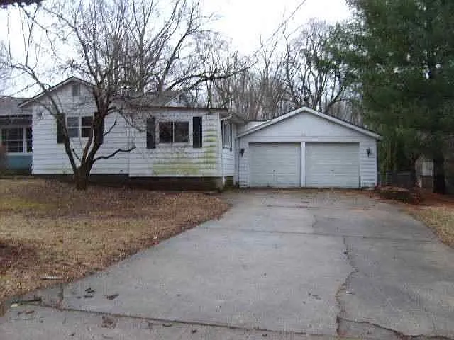 405 Lincoln St photo 1