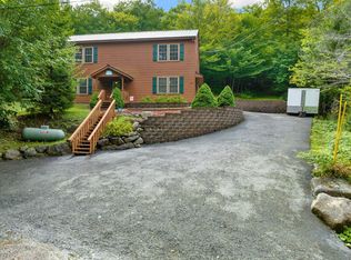 186 Pawnee Dr, Old Forge, NY 13420