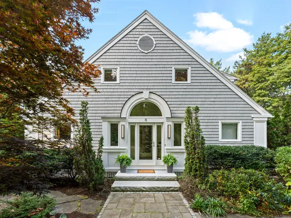 6 Rosewood Drive, Cape Elizabeth, ME 04107