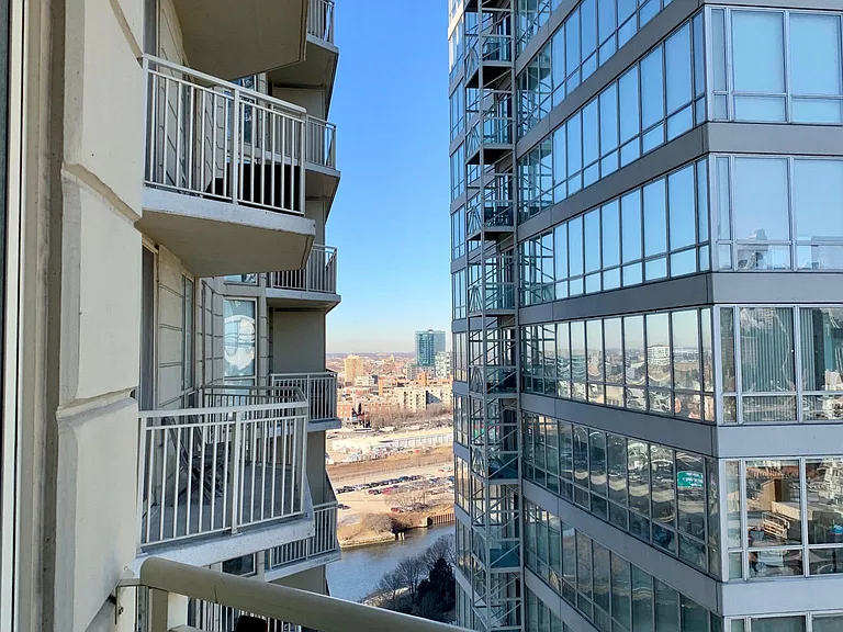 645 N Kingsbury St #1907 — Photo 8