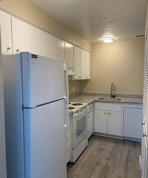 Matanzas Garden Apartments — Photo 3