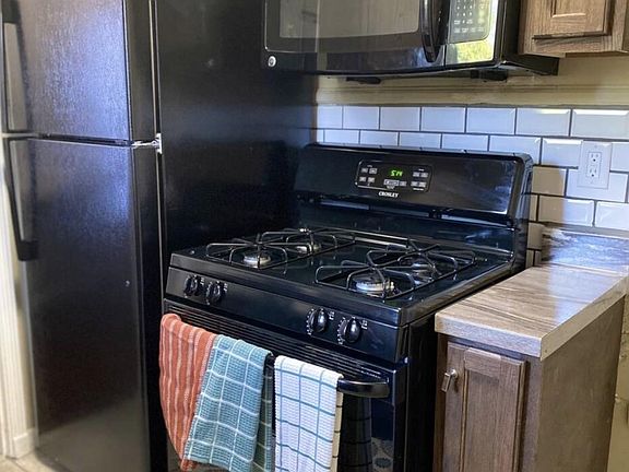 5th image of 705 Semmes St