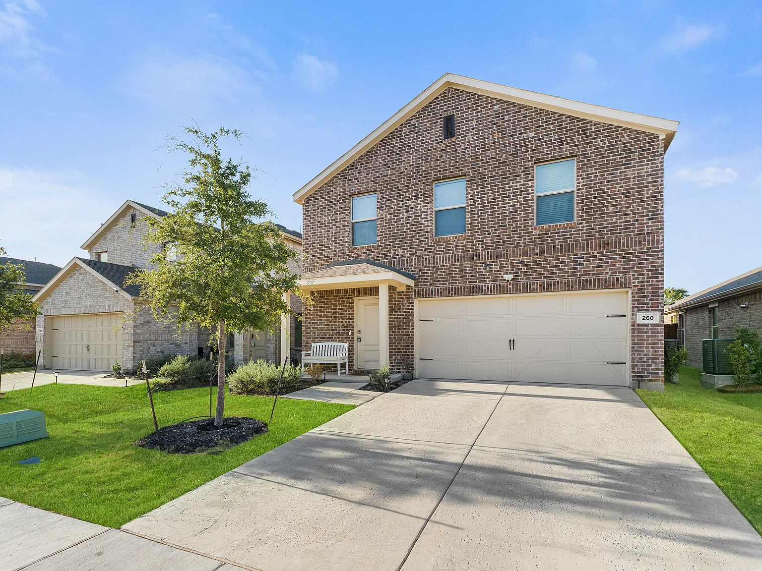 4 bed, 2056 sqft, $2,550 — Photo 3