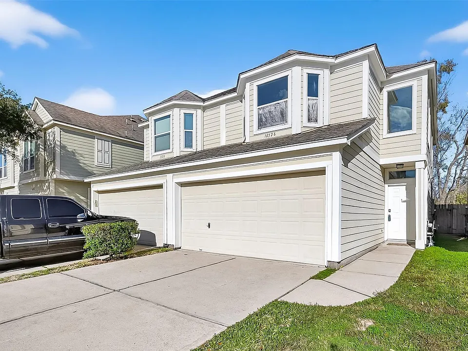 16526 Pentonshire Ln