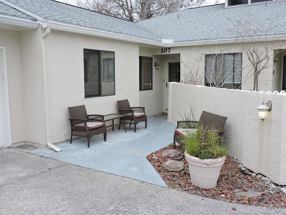 1st image of 107 La Pasada Cir N