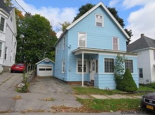 8 Highland Ter, Gloversville, NY 12078